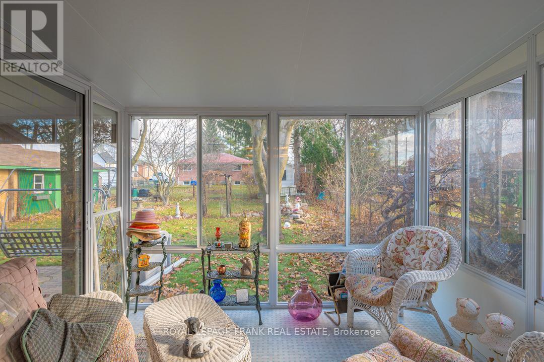 872 Western Avenue, Peterborough (Otonabee Ward 1), Ontario  K9J 5V9 - Photo 20 - X12428170