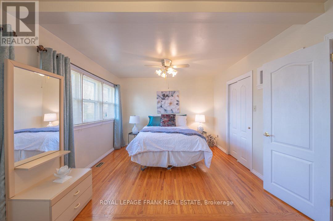 872 Western Avenue, Peterborough (Otonabee Ward 1), Ontario  K9J 5V9 - Photo 28 - X12428170