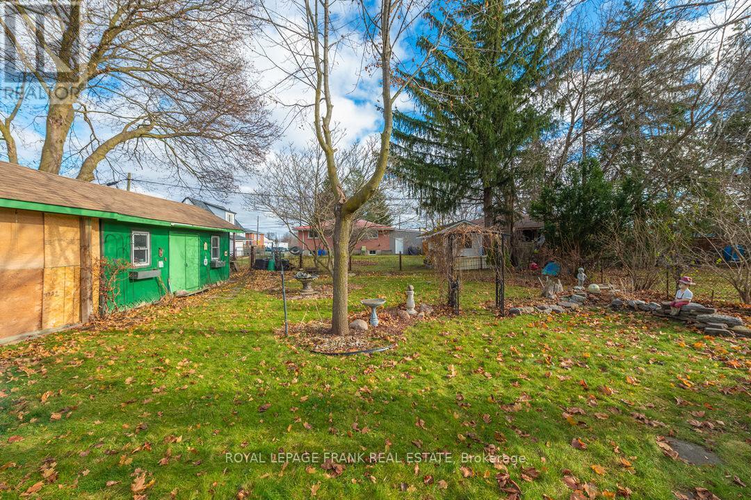 872 Western Avenue, Peterborough (Otonabee Ward 1), Ontario  K9J 5V9 - Photo 40 - X12428170