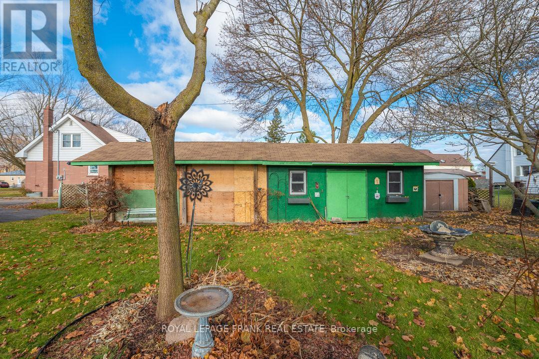 872 Western Avenue, Peterborough (Otonabee Ward 1), Ontario  K9J 5V9 - Photo 41 - X12428170