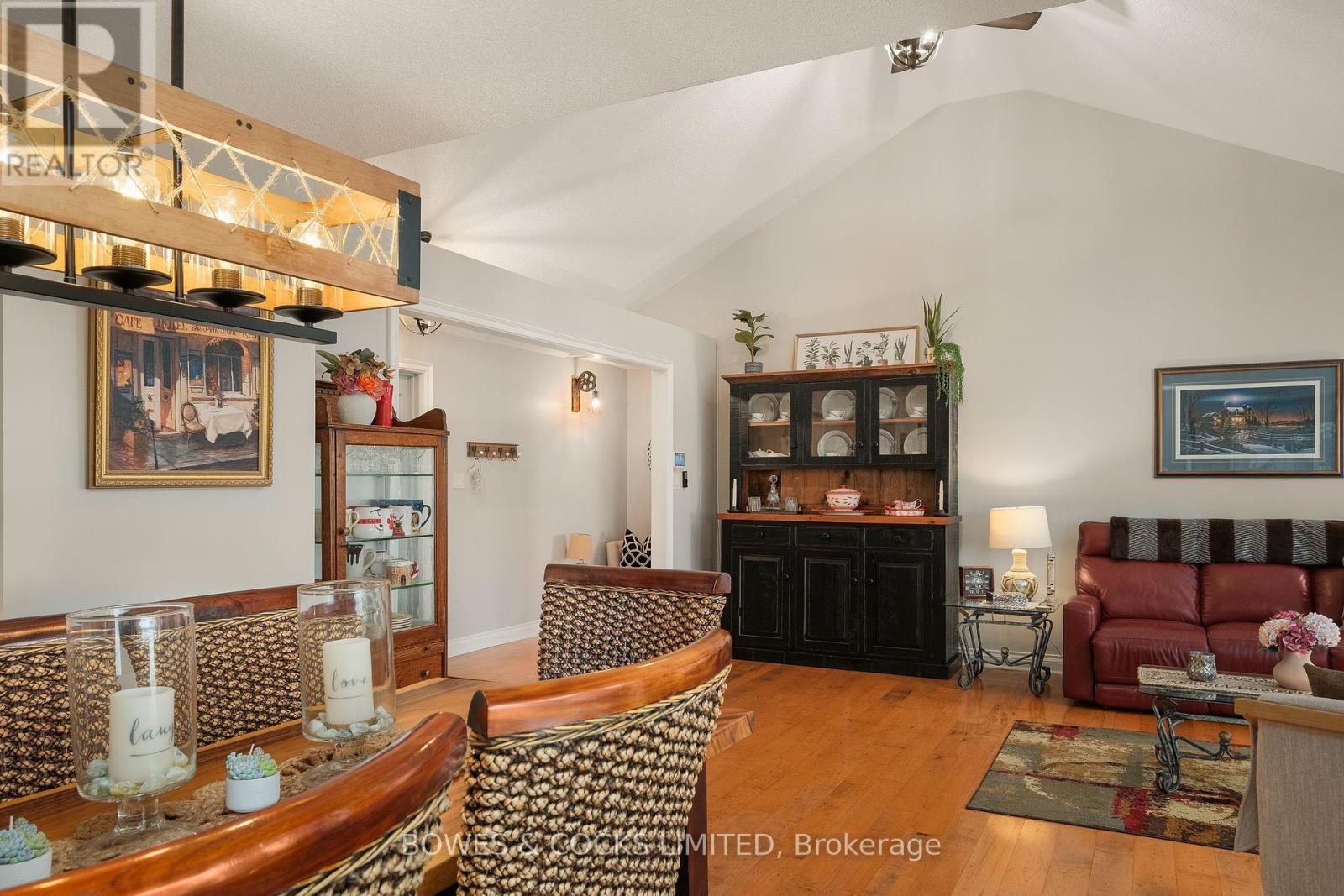 1 Lawson Court, Kawartha Lakes (Emily), Ontario  K0L 2W0 - Photo 4 - X12428546