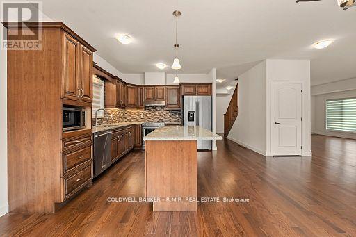 60 Alcorn Drive, Kawartha Lakes (Lindsay), Ontario  K9V 0M7 - Photo 4 - X12429069