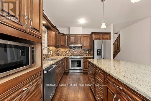 60 Alcorn Drive, Kawartha Lakes (Lindsay), Ontario  K9V 0M7 - Photo 7 - X12429069