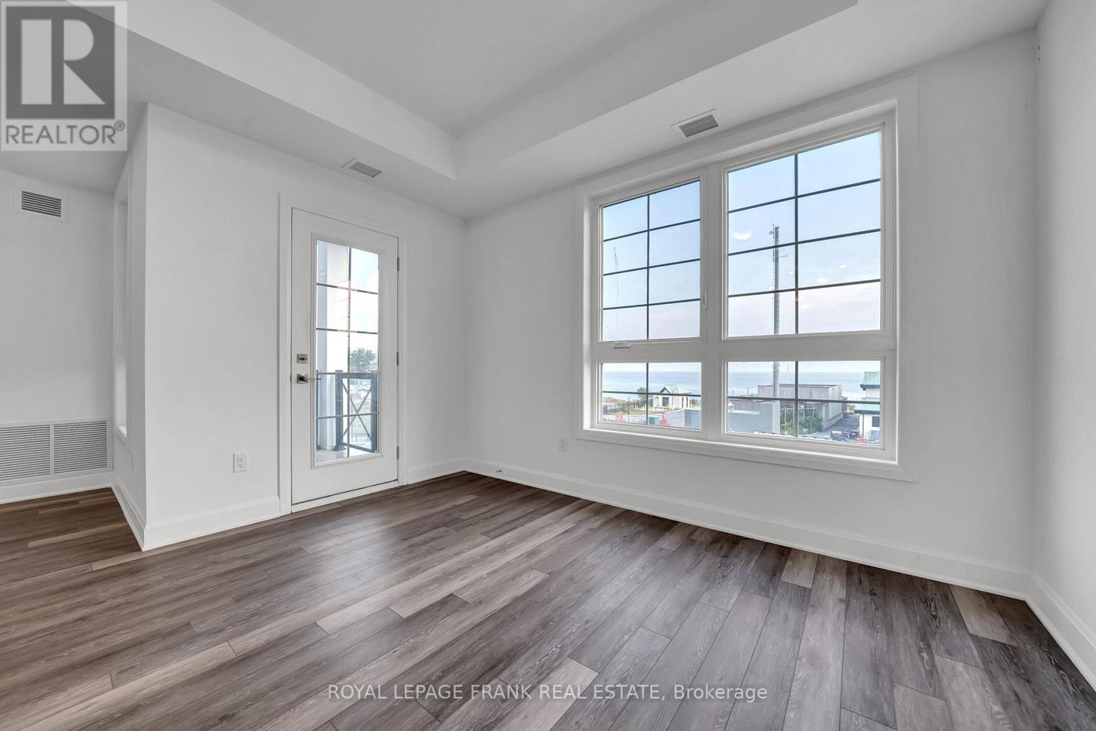 318 - 50 Lakebreeze Drive, Clarington (Newcastle), Ontario  L1B 0V9 - Photo 12 - E12429448