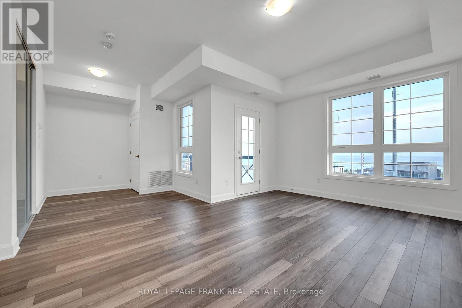 318 - 50 Lakebreeze Drive, Clarington (Newcastle), Ontario  L1B 0V9 - Photo 13 - E12429448