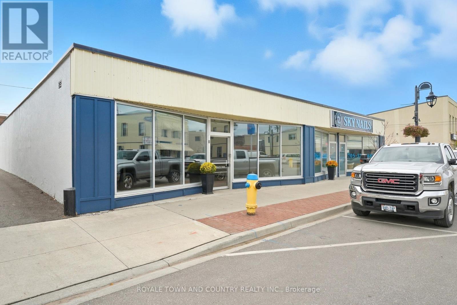 15-17 William Street S, Kawartha Lakes (Lindsay), Ontario  K9V 3A3 - Photo 3 - X12429398