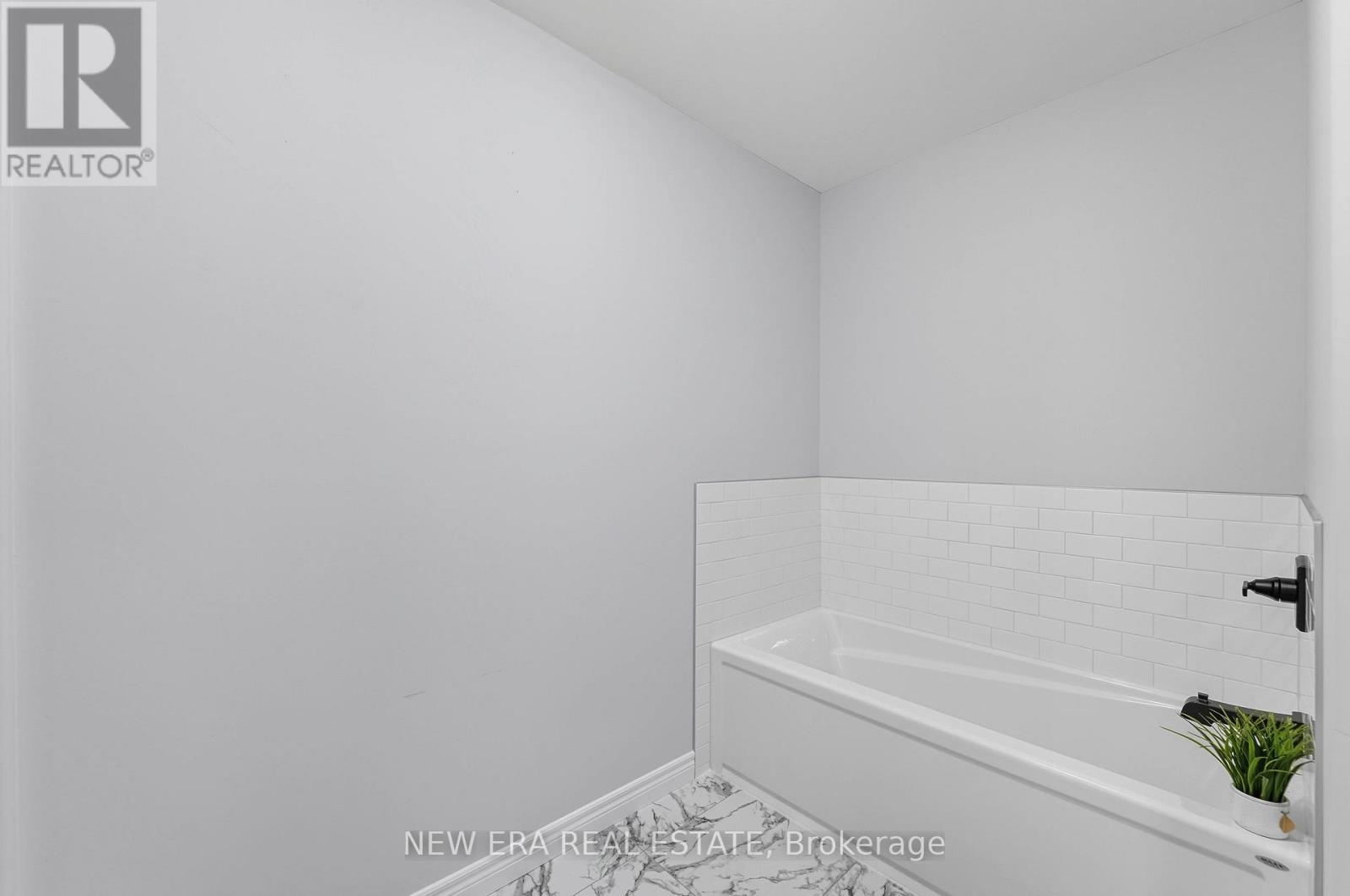 907 Bramford Terrace, Peterborough (Monaghan Ward 2), Ontario  K9K 0H3 - Photo 15 - X12429789
