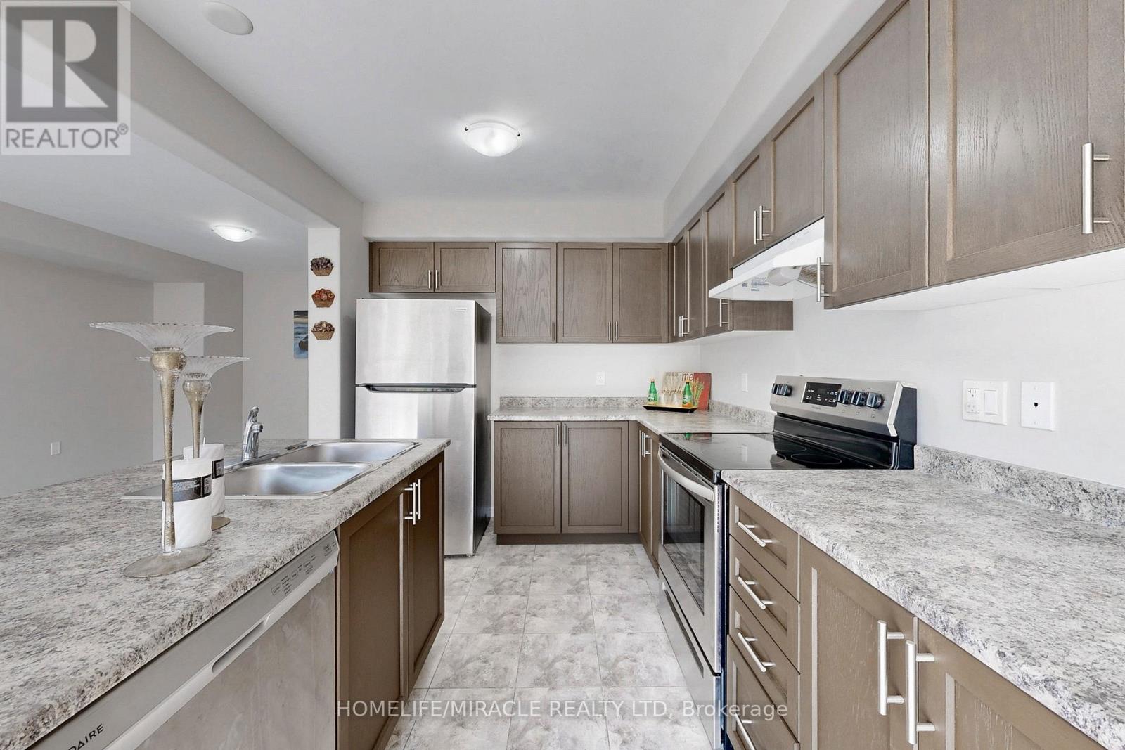 1611 Hetherington Drive, Peterborough (Northcrest Ward 5), Ontario  K9L 0G6 - Photo 13 - X12430058