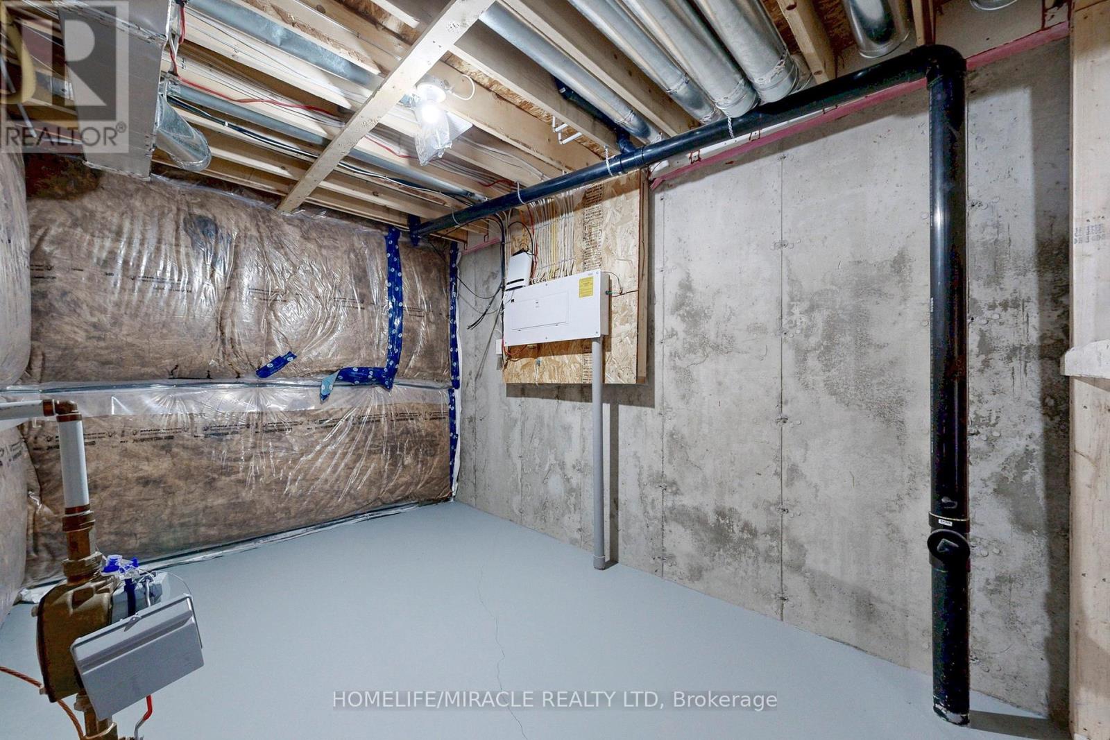 1611 Hetherington Drive, Peterborough (Northcrest Ward 5), Ontario  K9L 0G6 - Photo 38 - X12430058