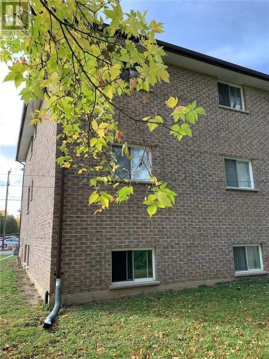 1 - 602 Park Street N, Peterborough (Town Ward 3), Ontario  K9H 4S2 - Photo 2 - X12430140