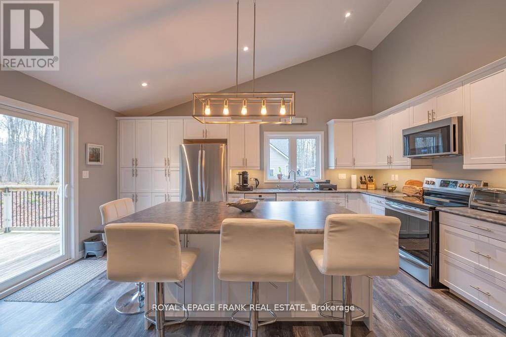 24 Ted's Lane, Trent Lakes, Ontario  K0L 1J0 - Photo 13 - X12430290