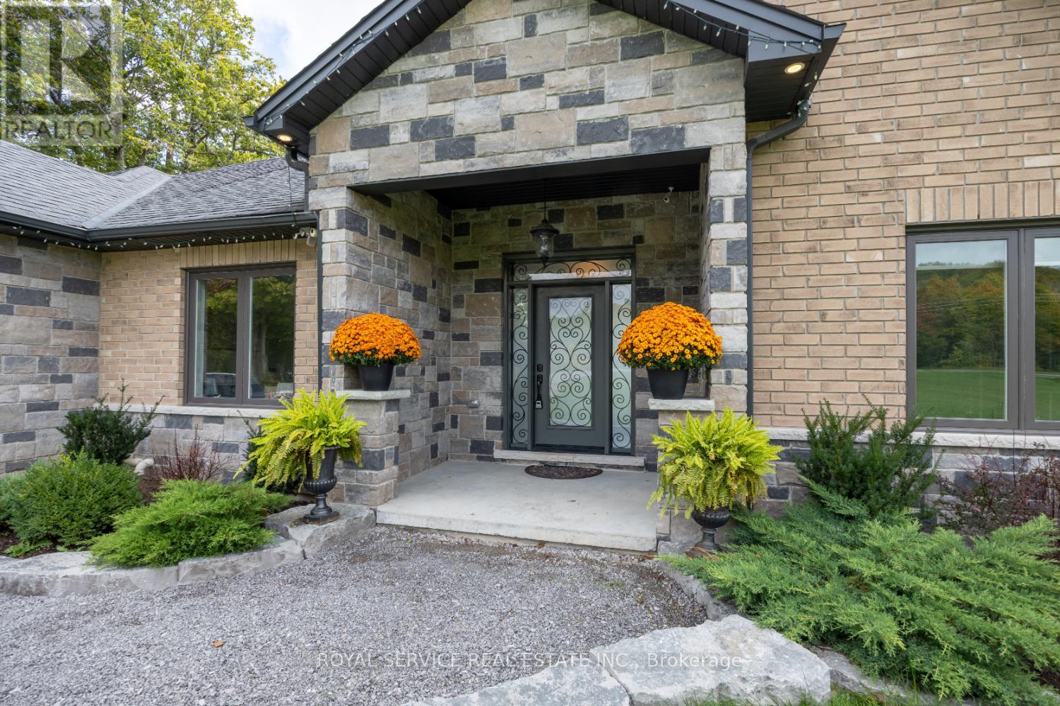 381 Sharpe Line, Cavan Monaghan (Cavan Twp), Ontario  L0A 1C0 - Photo 6 - X12430906