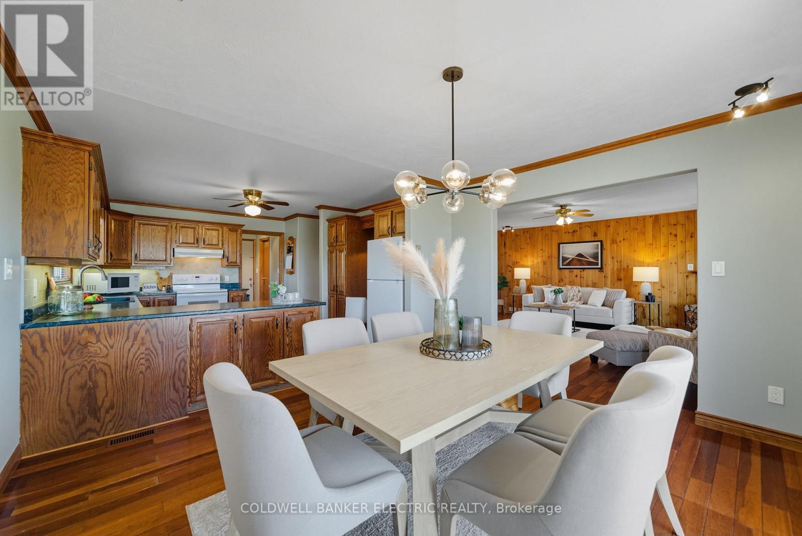 1034 Serpent Mounds Road, Otonabee-South Monaghan, Ontario  K0L 2G0 - Photo 13 - X12431405