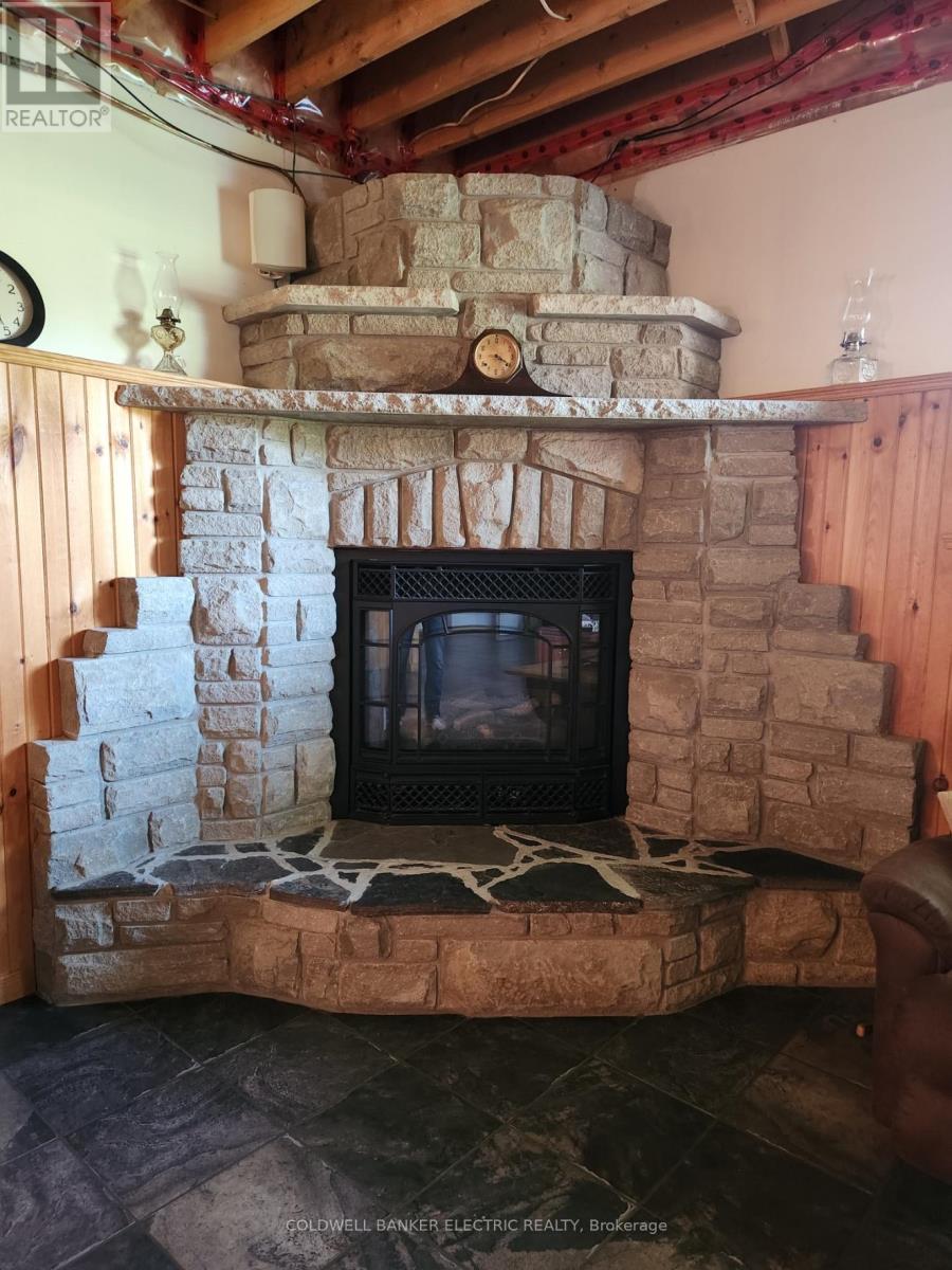 1034 Serpent Mounds Road, Otonabee-South Monaghan, Ontario  K0L 2G0 - Photo 28 - X12431405