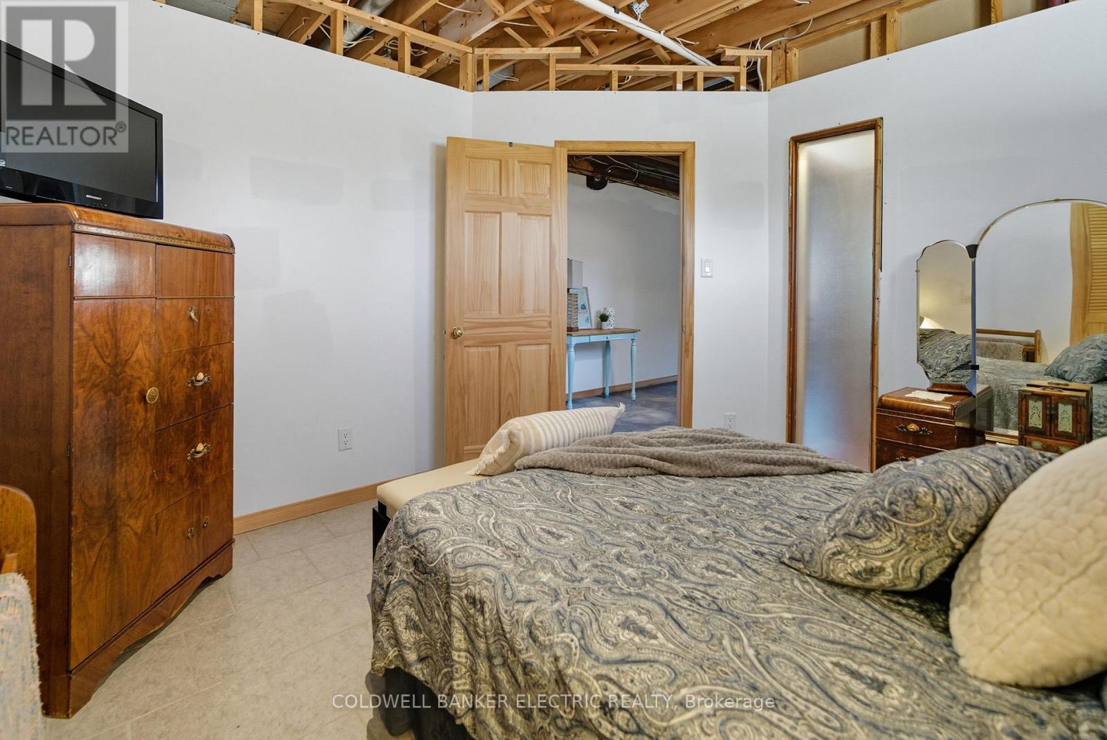 1034 Serpent Mounds Road, Otonabee-South Monaghan, Ontario  K0L 2G0 - Photo 35 - X12431405