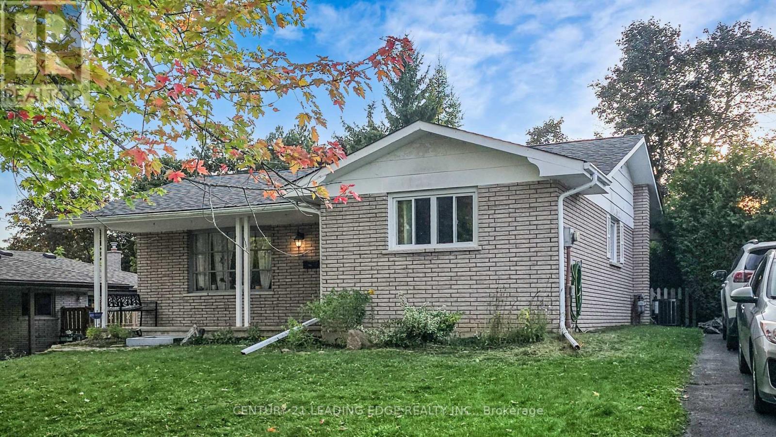1311 Cartier Boulevard, Peterborough (Northcrest Ward 5), Ontario  K9H 6S4 - Photo 2 - X12431432