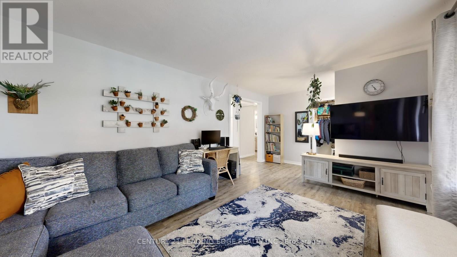 1311 Cartier Boulevard, Peterborough (Northcrest Ward 5), Ontario  K9H 6S4 - Photo 4 - X12431432
