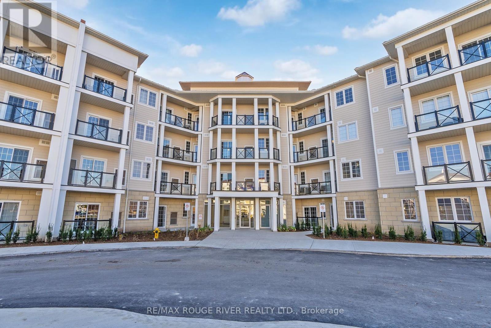 117 - 50 Lakebreeze Drive, Clarington (Newcastle), Ontario  L1B 0V9 - Photo 1 - E12431732