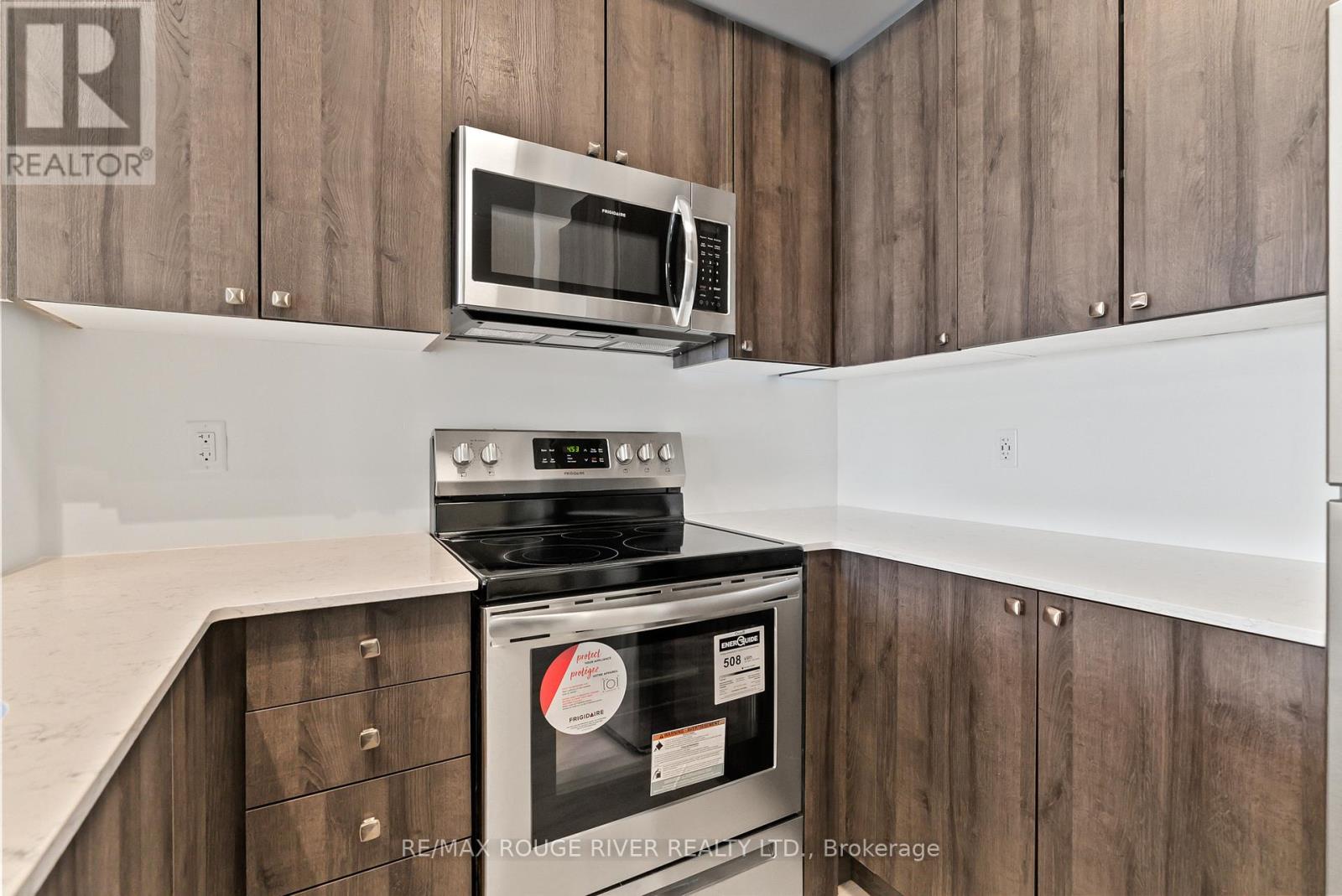 117 - 50 Lakebreeze Drive, Clarington (Newcastle), Ontario  L1B 0V9 - Photo 10 - E12431732