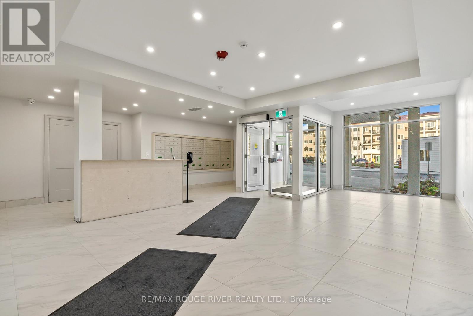 117 - 50 Lakebreeze Drive, Clarington (Newcastle), Ontario  L1B 0V9 - Photo 3 - E12431732