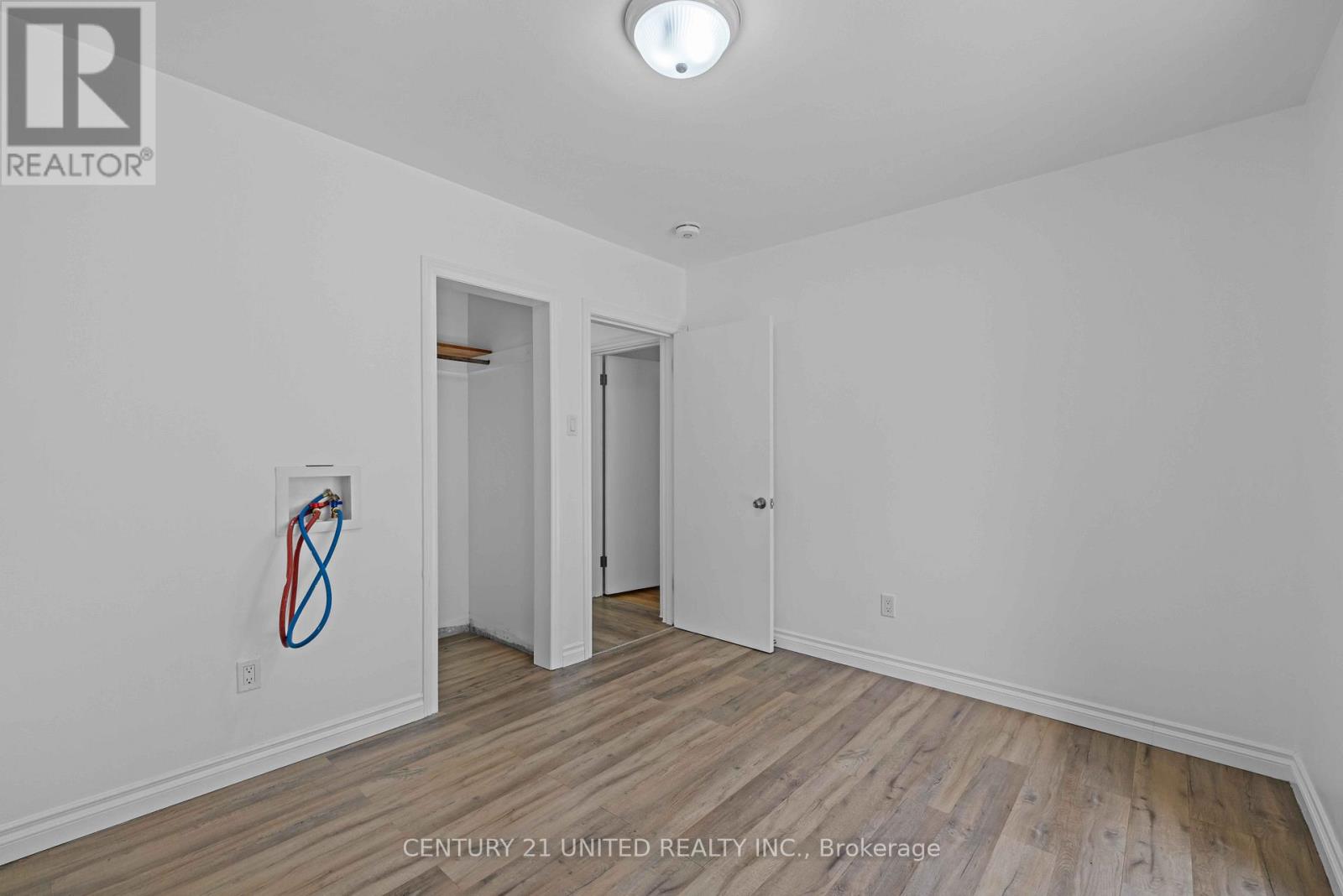 185 Dumble Avenue, Peterborough (Northcrest Ward 5), Ontario  K9H 5B3 - Photo 17 - X12432073