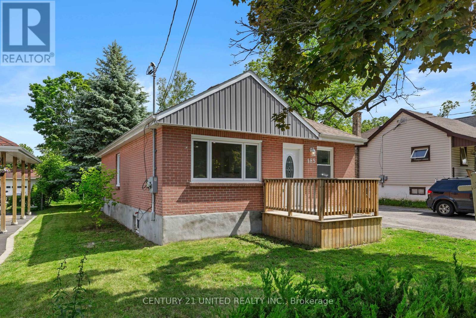 185 Dumble Avenue, Peterborough (Northcrest Ward 5), Ontario  K9H 5B3 - Photo 2 - X12432073