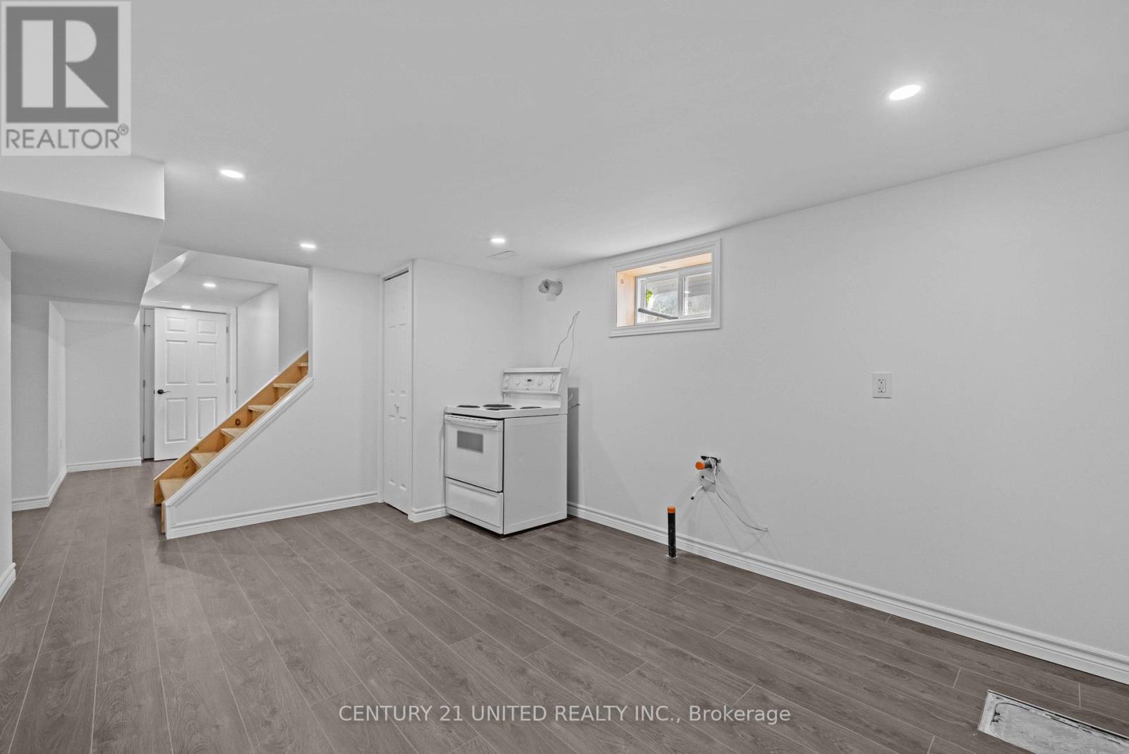 185 Dumble Avenue, Peterborough (Northcrest Ward 5), Ontario  K9H 5B3 - Photo 20 - X12432073