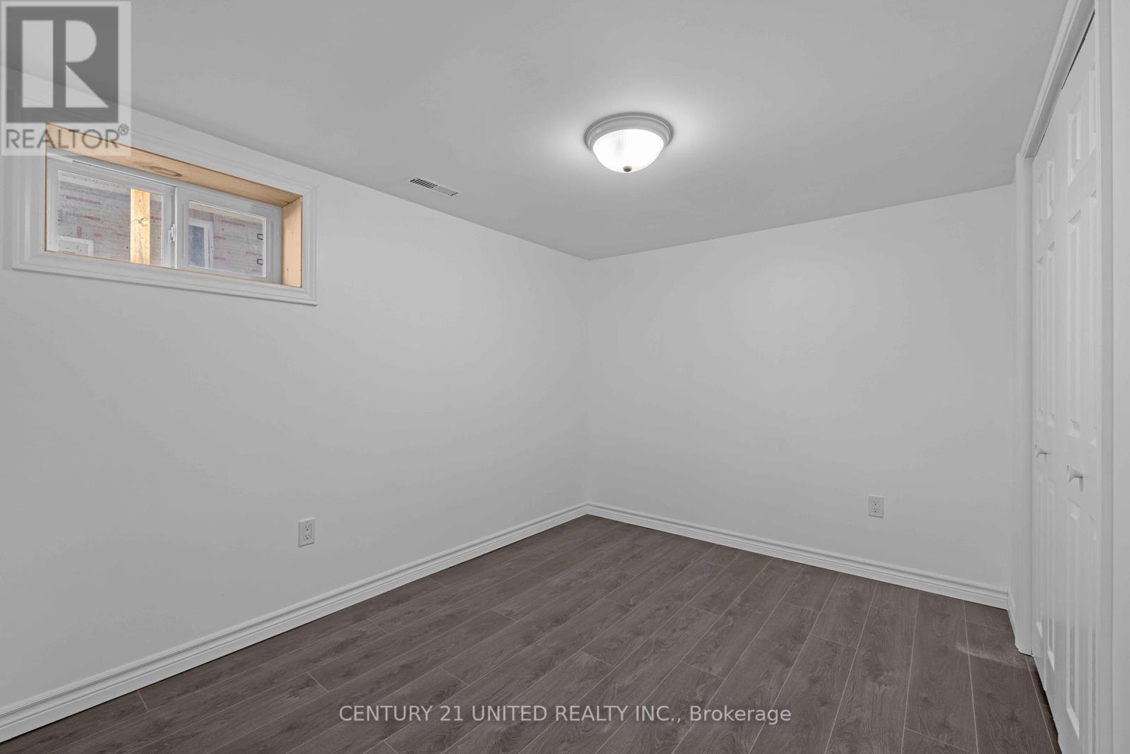 185 Dumble Avenue, Peterborough (Northcrest Ward 5), Ontario  K9H 5B3 - Photo 25 - X12432073