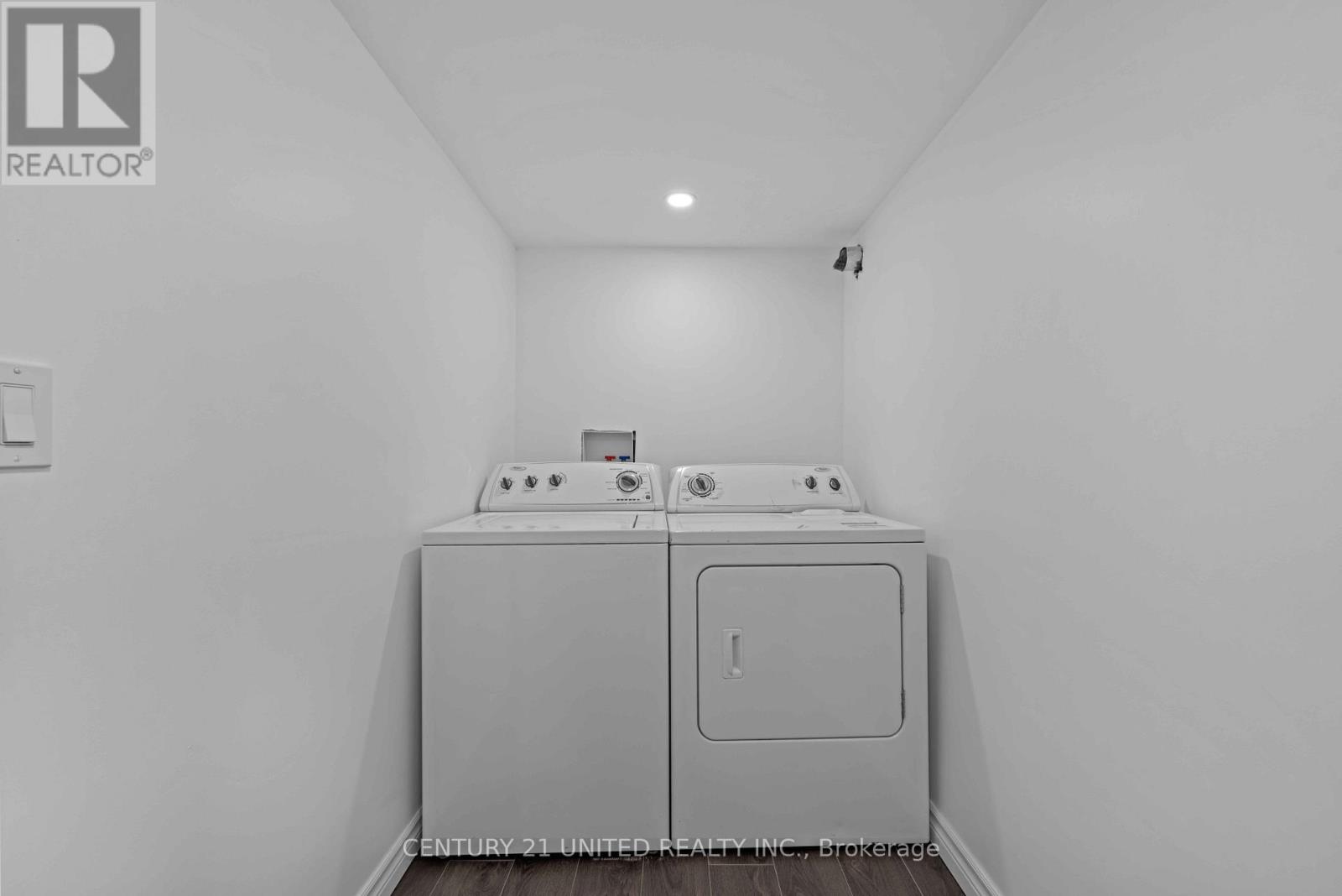 185 Dumble Avenue, Peterborough (Northcrest Ward 5), Ontario  K9H 5B3 - Photo 27 - X12432073