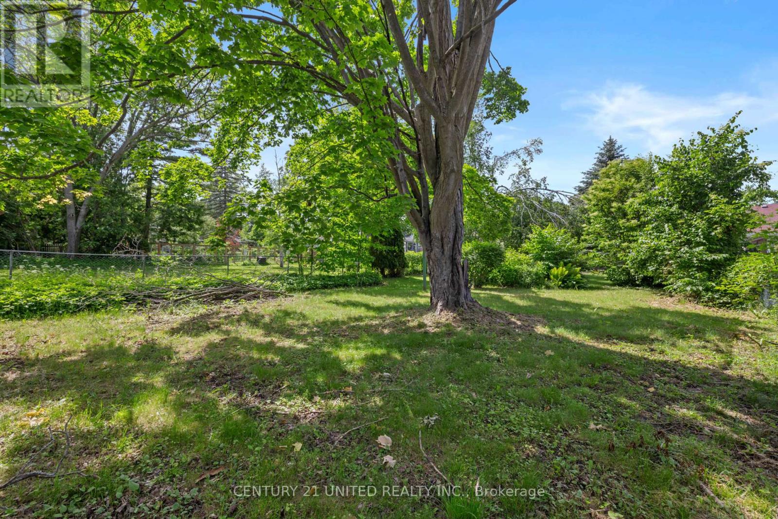 185 Dumble Avenue, Peterborough (Northcrest Ward 5), Ontario  K9H 5B3 - Photo 33 - X12432073