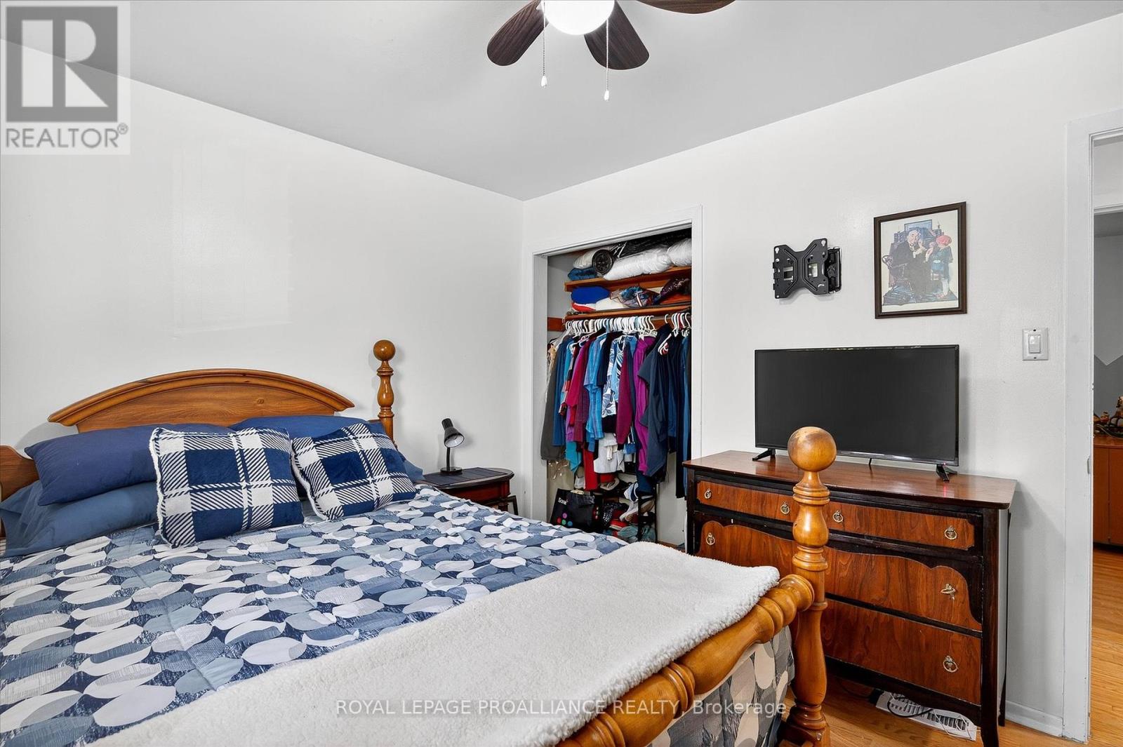 2 Seneca Road, Peterborough (Northcrest Ward 5), Ontario  K9H 6T9 - Photo 15 - X12431992