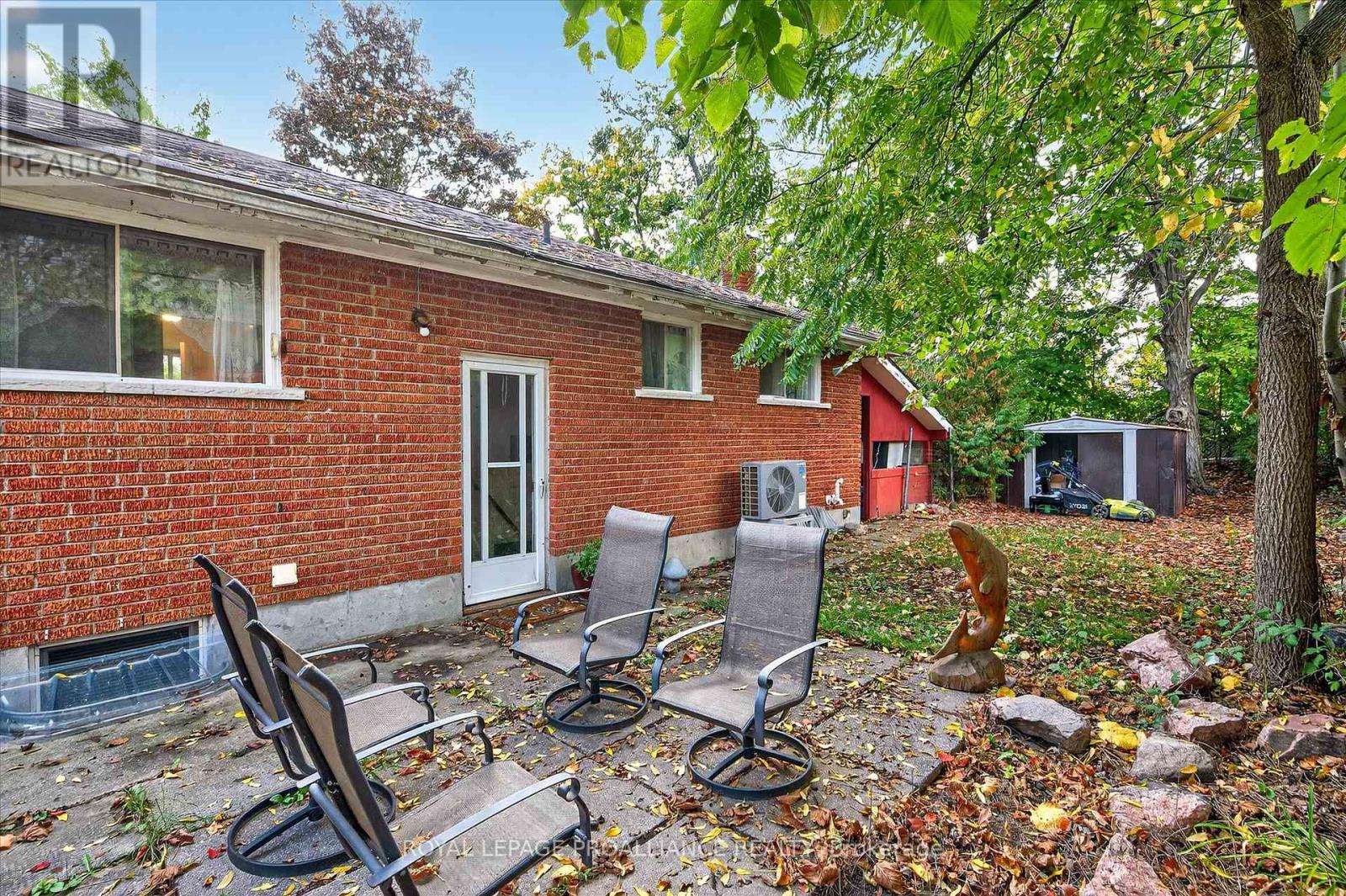 2 Seneca Road, Peterborough (Northcrest Ward 5), Ontario  K9H 6T9 - Photo 32 - X12431992