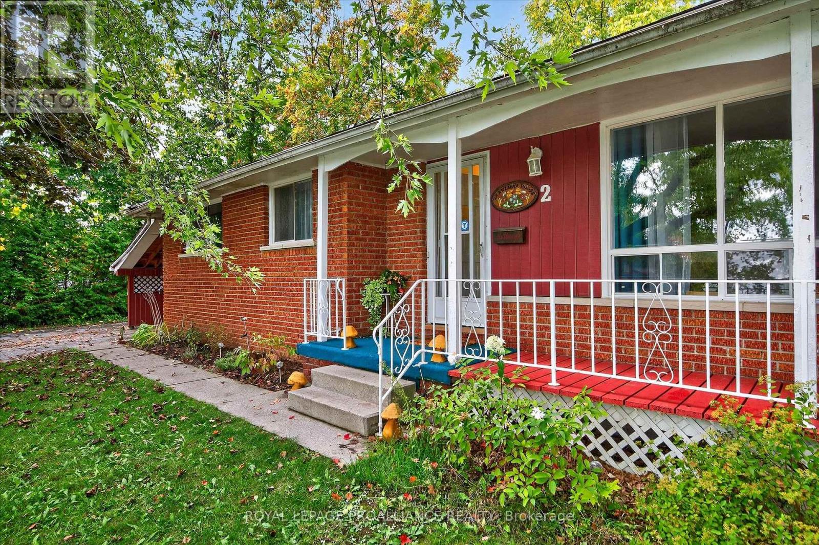 2 Seneca Road, Peterborough (Northcrest Ward 5), Ontario  K9H 6T9 - Photo 46 - X12431992