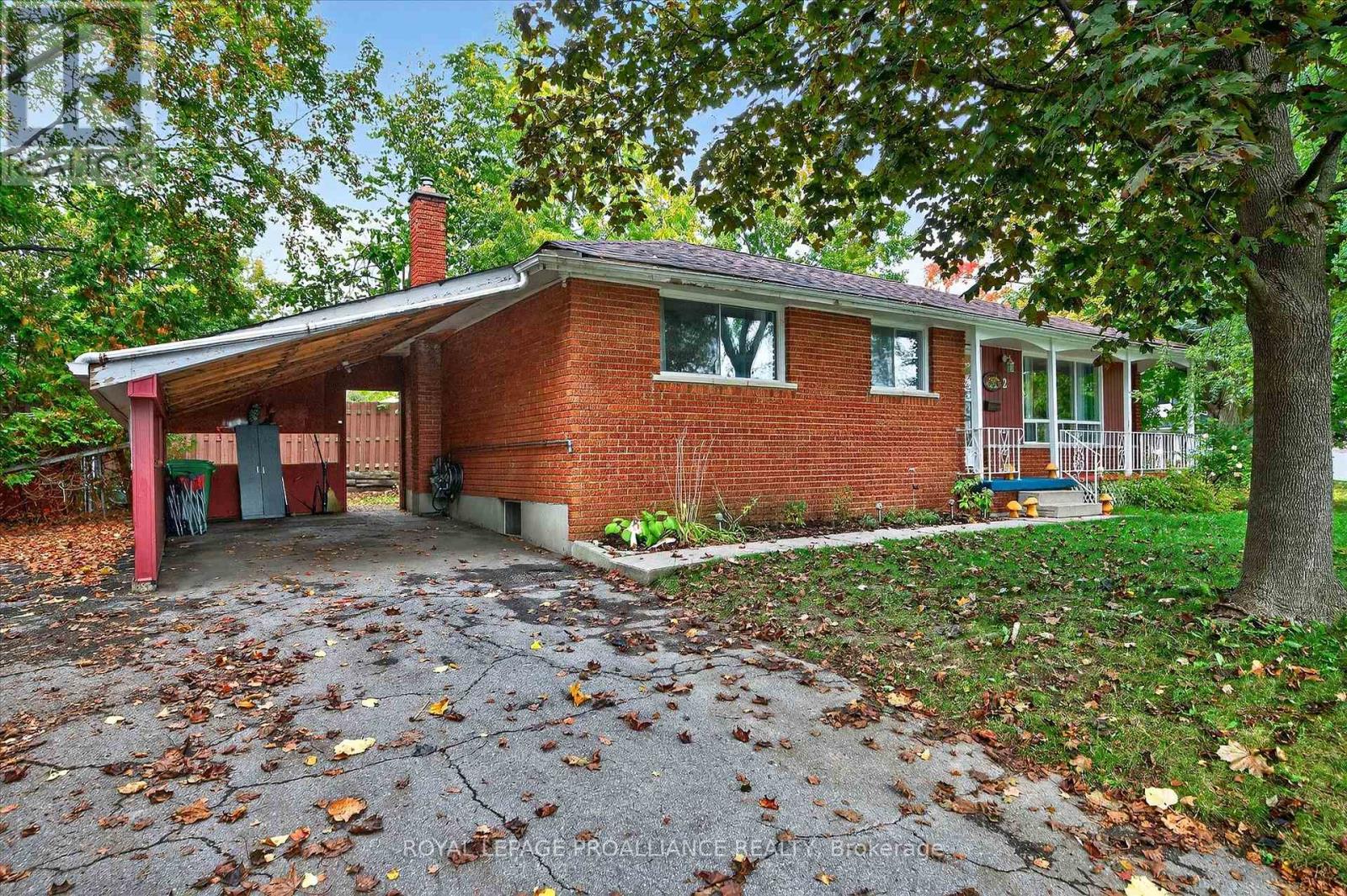 2 Seneca Road, Peterborough (Northcrest Ward 5), Ontario  K9H 6T9 - Photo 49 - X12431992