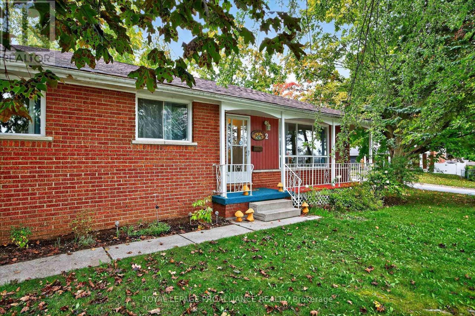 2 Seneca Road, Peterborough (Northcrest Ward 5), Ontario  K9H 6T9 - Photo 50 - X12431992