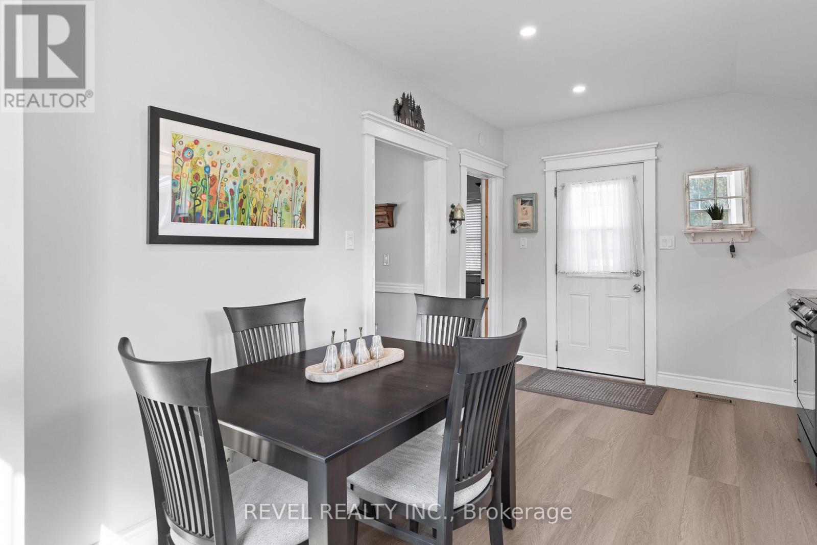 35 Glenelg Street E, Kawartha Lakes (Lindsay), Ontario  K9V 1Y9 - Photo 22 - X12432168