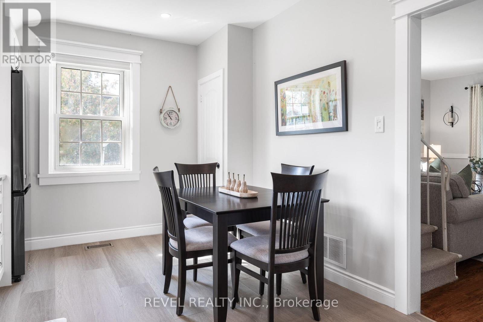 35 Glenelg Street E, Kawartha Lakes (Lindsay), Ontario  K9V 1Y9 - Photo 24 - X12432168