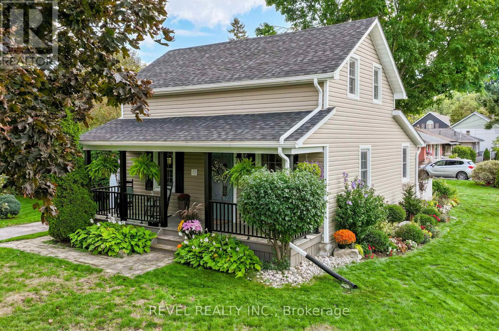 35 Glenelg Street E, Kawartha Lakes (Lindsay), Ontario  K9V 1Y9 - Photo 3 - X12432168