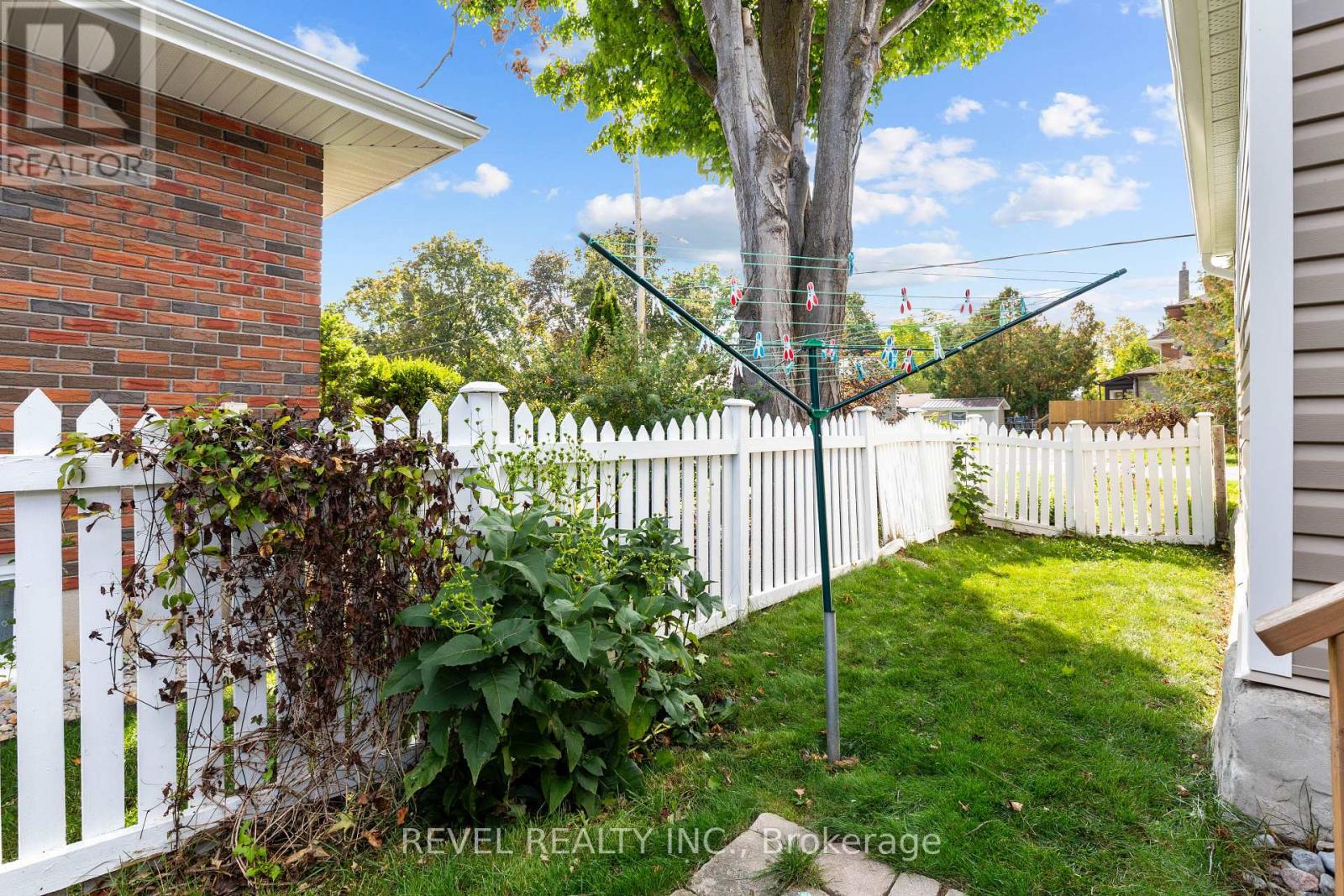 35 Glenelg Street E, Kawartha Lakes (Lindsay), Ontario  K9V 1Y9 - Photo 38 - X12432168