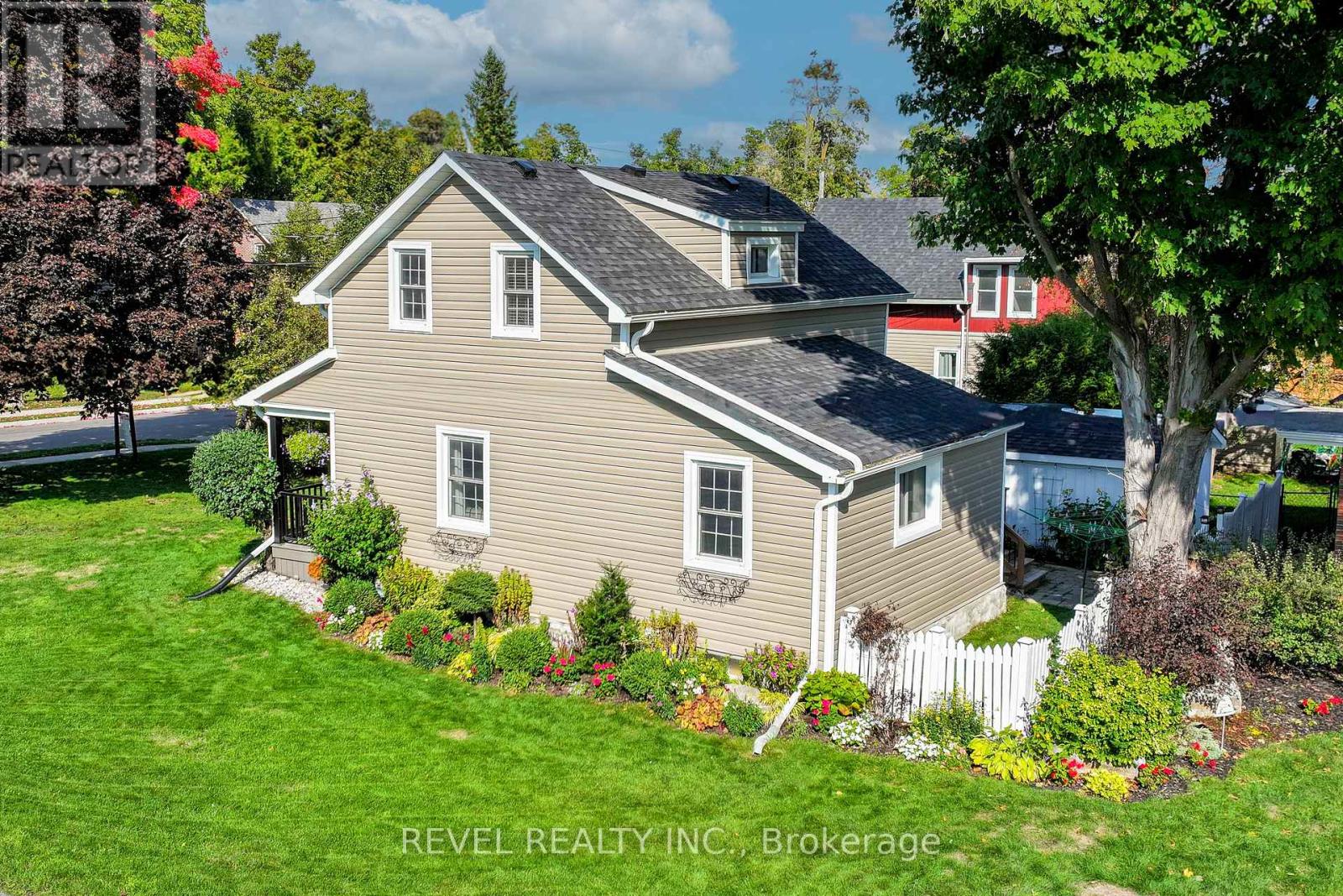 35 Glenelg Street E, Kawartha Lakes (Lindsay), Ontario  K9V 1Y9 - Photo 43 - X12432168