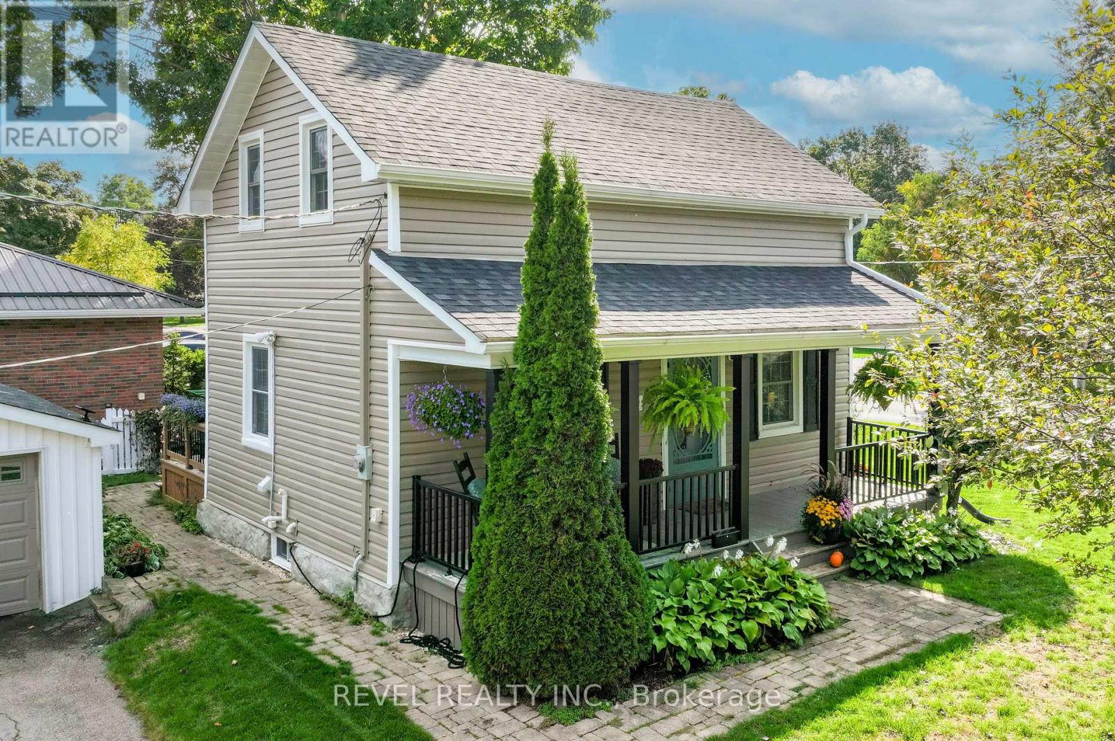 35 Glenelg Street E, Kawartha Lakes (Lindsay), Ontario  K9V 1Y9 - Photo 6 - X12432168
