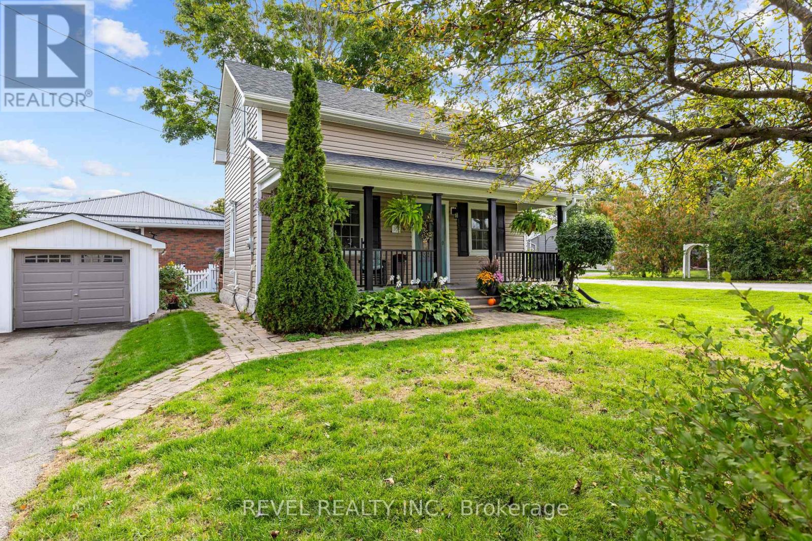 35 Glenelg Street E, Kawartha Lakes (Lindsay), Ontario  K9V 1Y9 - Photo 7 - X12432168