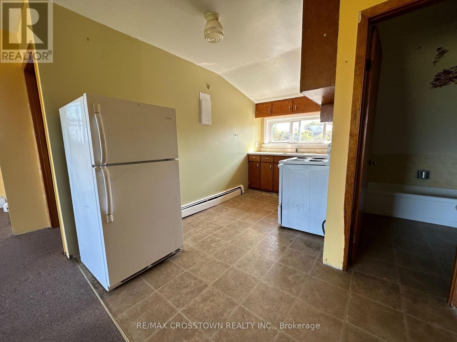 822 Ward Street, Selwyn, Ontario  K0L 1H0 - Photo 14 - X12432122