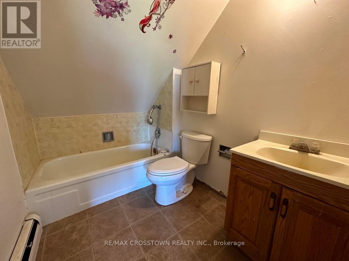 822 Ward Street, Selwyn, Ontario  K0L 1H0 - Photo 18 - X12432122