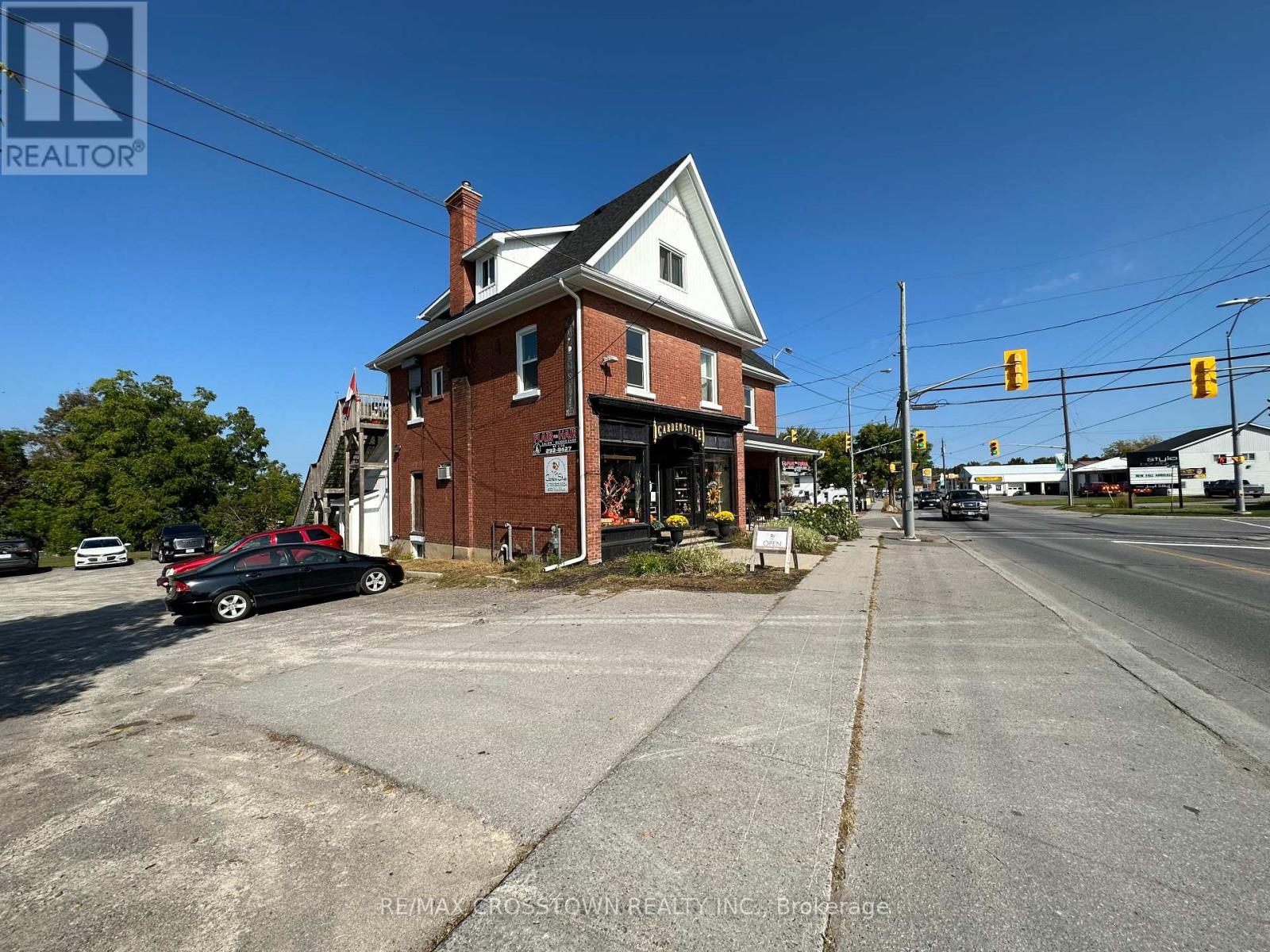 822 Ward Street, Selwyn, Ontario  K0L 1H0 - Photo 3 - X12432122