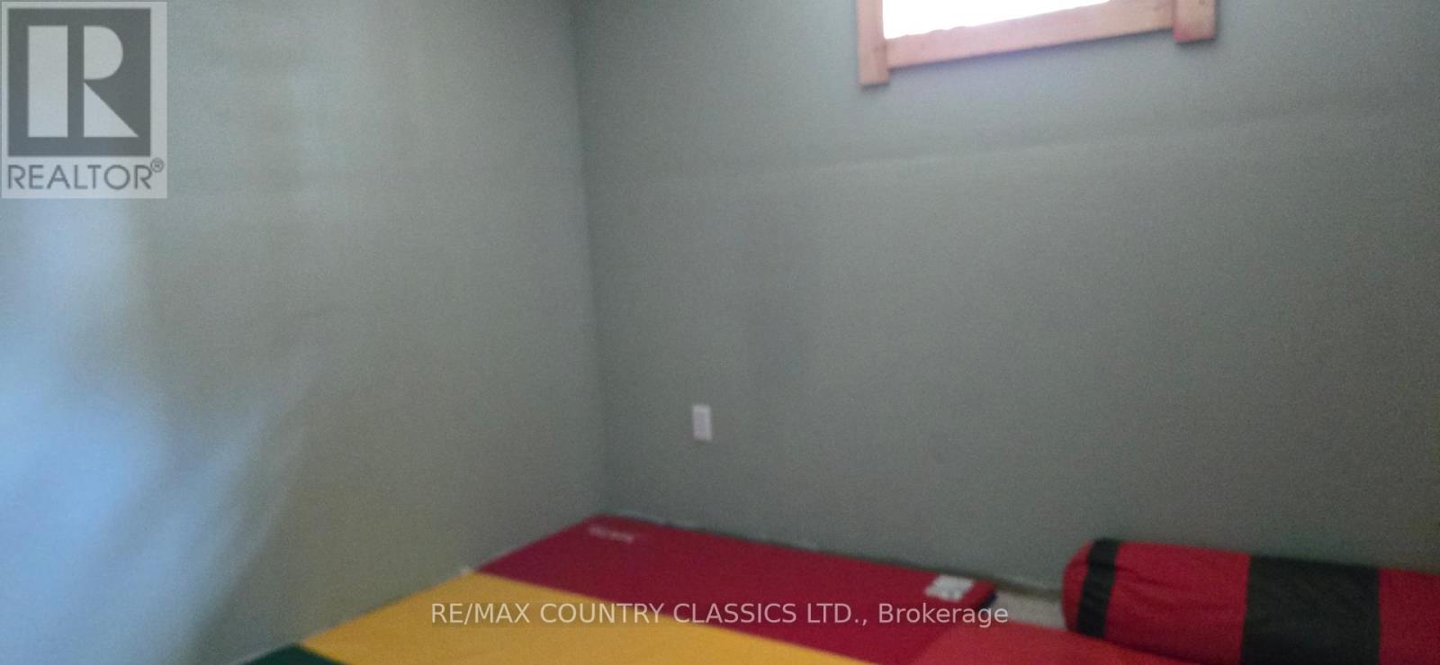 7 Hemlock Street, Highlands East (Cardiff Ward), Ontario  K0L 1M0 - Photo 9 - X12432373