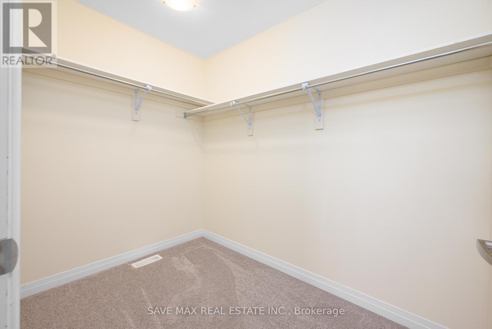 43 Carew Boulevard, Kawartha Lakes (Lindsay), Ontario  K9V 0P7 - Photo 27 - X12432424
