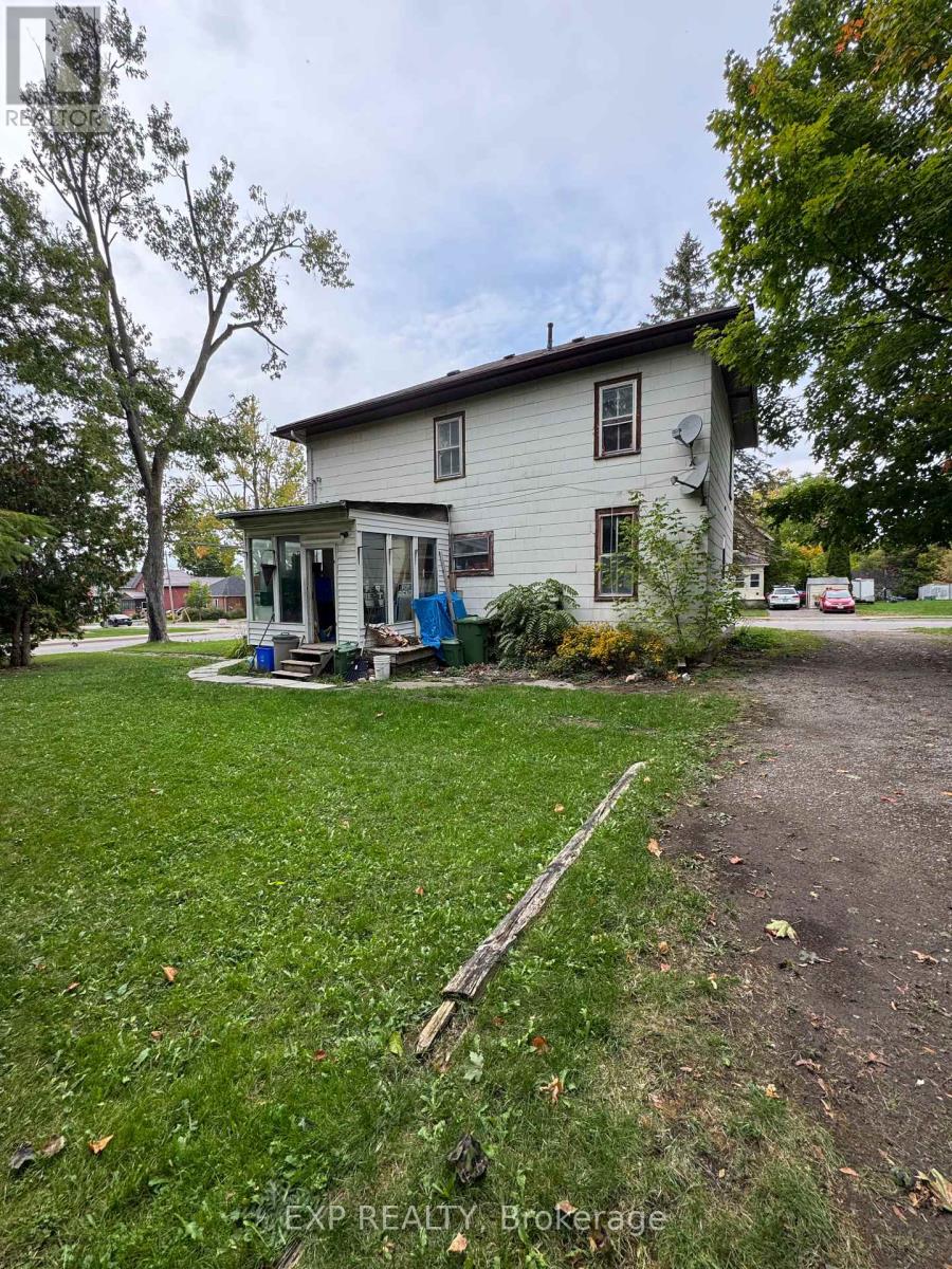 36 Mill Street, Kawartha Lakes (Lindsay), Ontario  K9V 2L4 - Photo 2 - X12433464