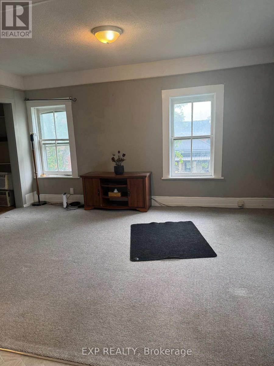 36 Mill Street, Kawartha Lakes (Lindsay), Ontario  K9V 2L4 - Photo 4 - X12433464