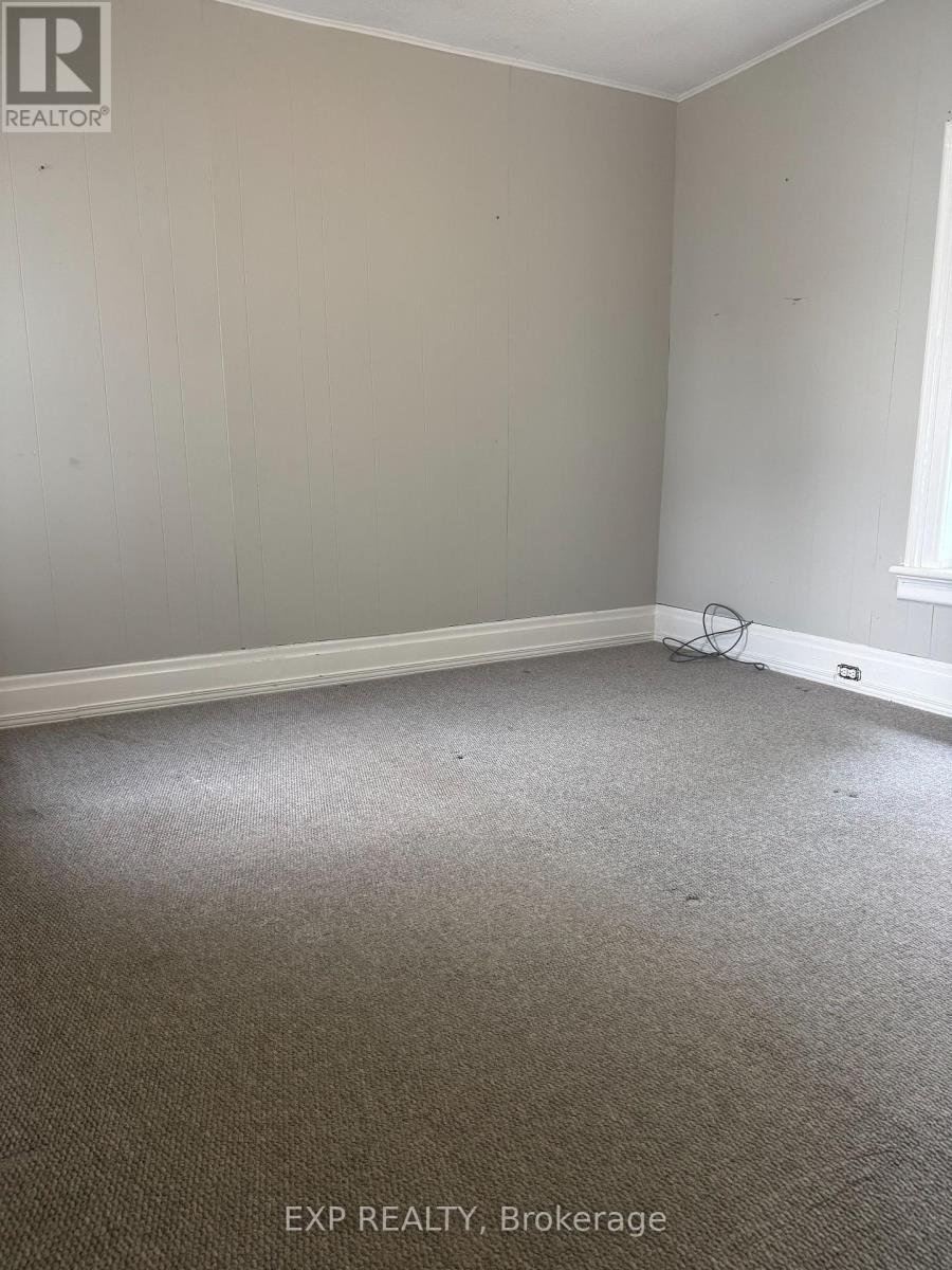 36 Mill Street, Kawartha Lakes (Lindsay), Ontario  K9V 2L4 - Photo 5 - X12433464